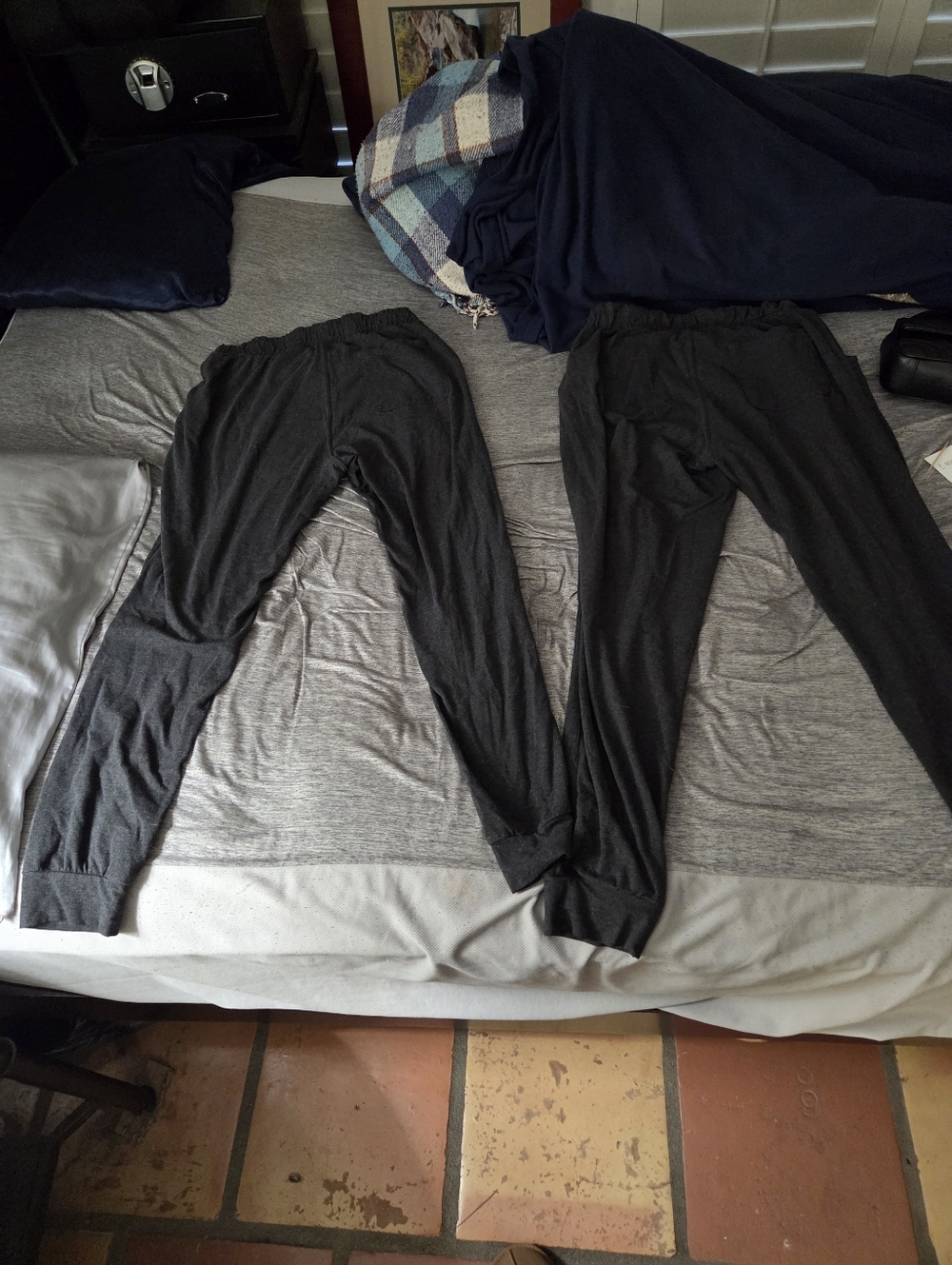 Baleaf Women's Dark Charcoal Drawstring Joggers 2 For The Price Of One - Picture 5 of 8